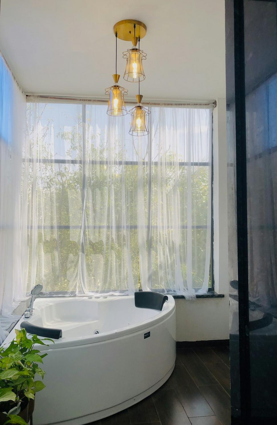 Soaking Tub